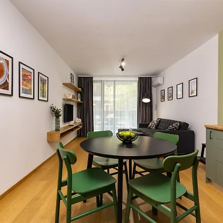 Apartment Stylish 'photo Booth' With An Amazing Location