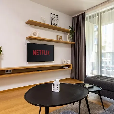 Stylish 'photo Booth' With An Amazing Location Apartman *