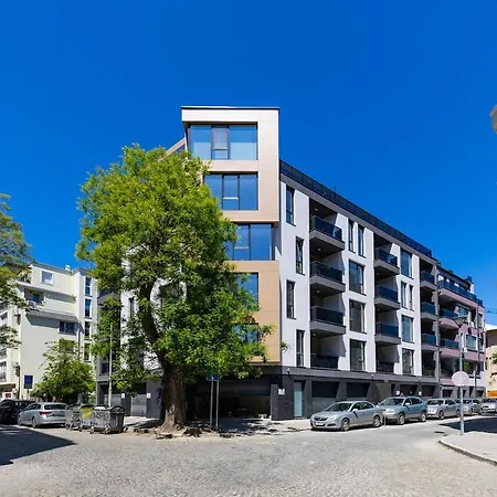 Stylish 'photo Booth' With An Amazing Location Apartment *