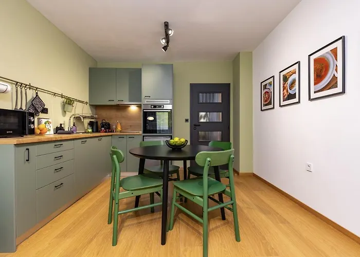 Stylish 'photo Booth' With An Amazing Location Apartment *