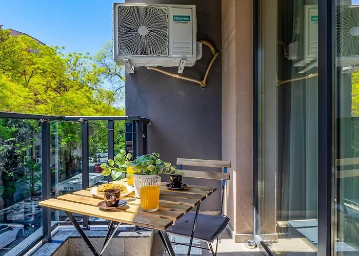 Apartment Stylish 'photo Booth' With An Amazing Location *