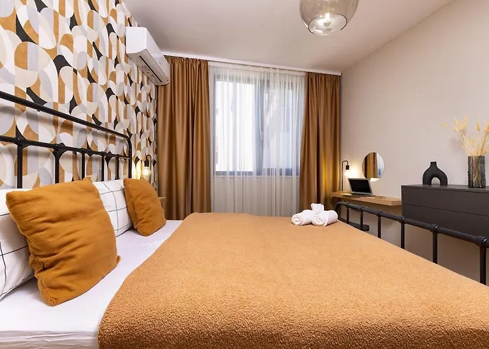 Stylish 'photo Booth' With An Amazing Location Apartment